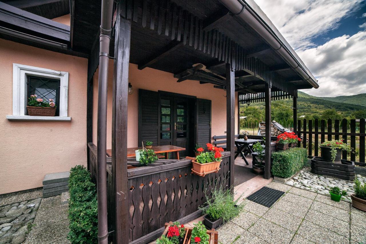 Prazdninovy Dom Eliska*** Villa Rajecka Lesna Exteriör bild